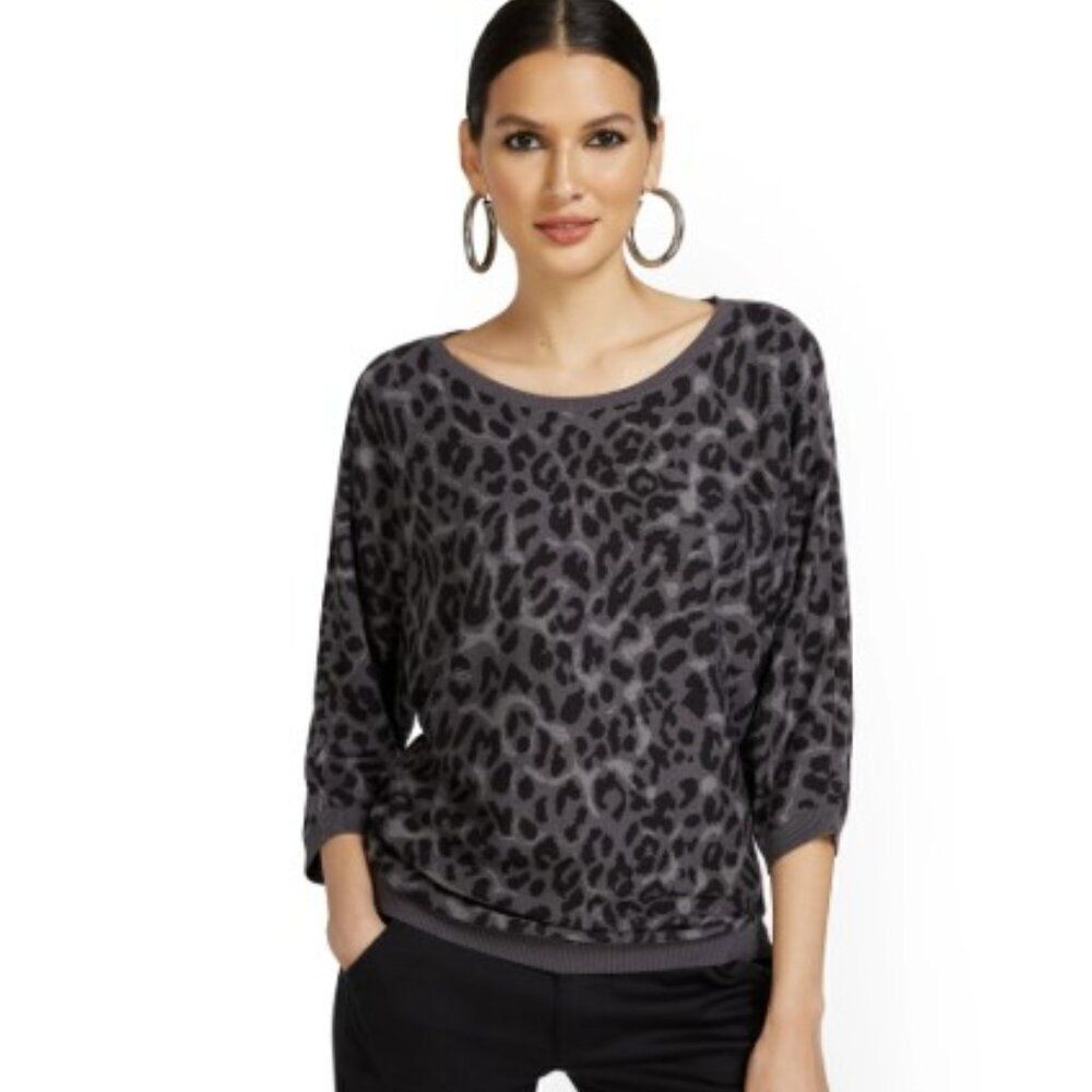 NWT NY&C Easy Dolman Sweater size Medium Leopard-Print  Gray/Black Pullover Top